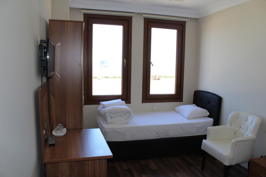 Oz-Ay Hotel Sürmene Rom bilde